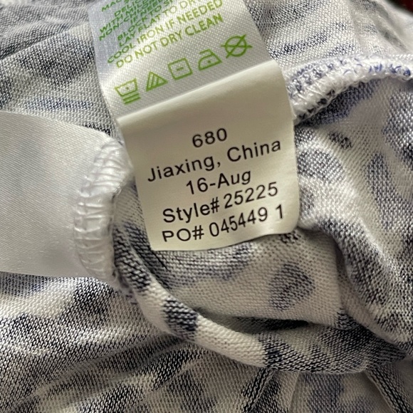 Lilly Pulitzer Navy Blue Top - Picture 7 of 7